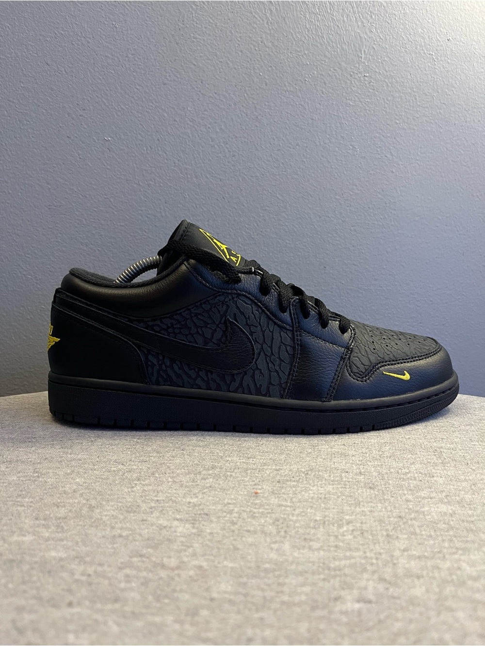 Nike Air Jordan 1 Low SE Black Anthracite Yellow Men’s Shoe Size 10 IM6568-010 - Picture 1 of 12